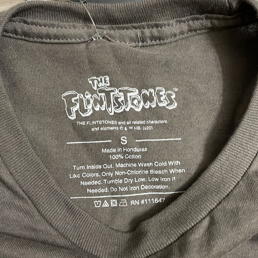 Men's Flinstones Distress Circle Retro
Groupshot Tee - Picture 4 of 6
